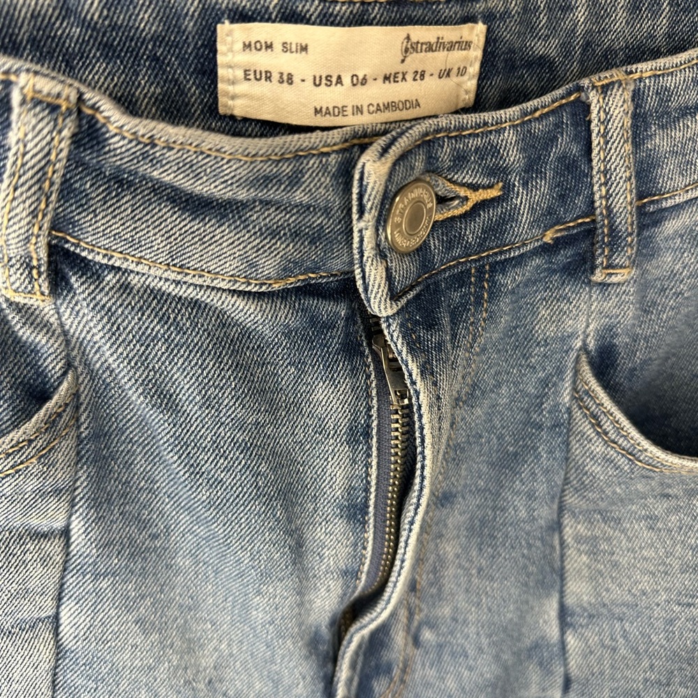 Stradivarius Light Blue Mom Slim Jeans